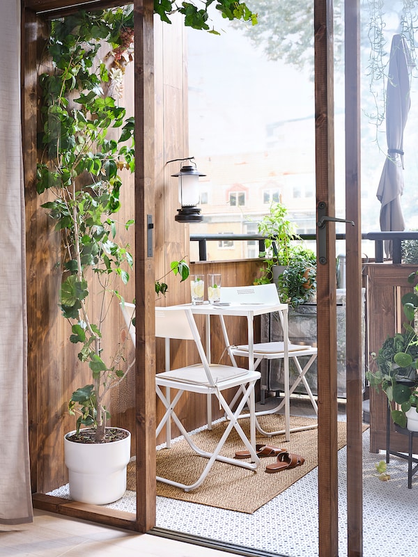 IKEA FEJAN table and 2 folding chairs, outdoor, white/white, Ikea Ireland | 1726IWCER