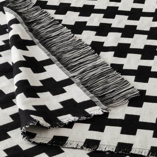 IKEA FLUGTRUMPET throw, black off-white/geometric, 51x67 in, Ikea Ireland | 9104AOTVR