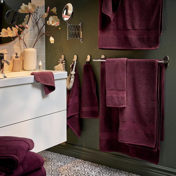 IKEA FREDRIKSJÖN bath towel, 28x55 in Deep Red, Ikea Ireland | 2746PCAQU