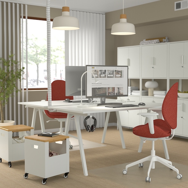 IKEA HATTEFJÄLL office chair with armrests Gunnared Red / White, Ikea Ireland | 1270XYMEB