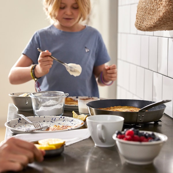 IKEA HEMKOMST frying pan, 11 in Stainless Steel / Non / Stick Coating, Ikea Ireland | 0569MVWCX