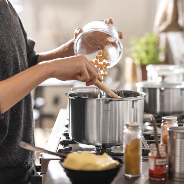 IKEA HEMKOMST pot with lid, stainless steel/glass, 5.3 qt, Ikea Ireland | 6031WUHBS