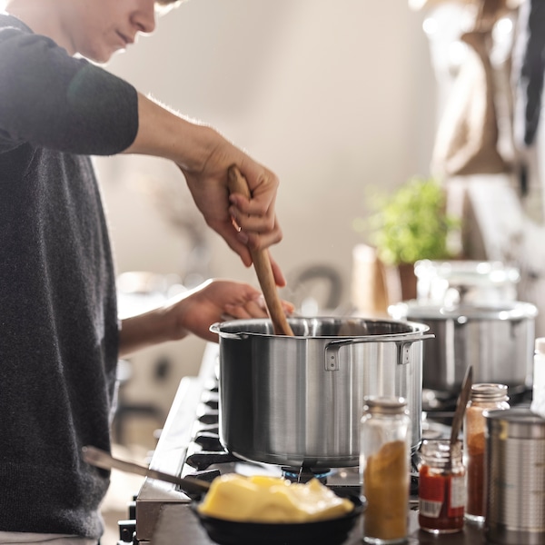 IKEA HEMKOMST pot with lid, stainless steel/glass, 5.3 qt, Ikea Ireland | 6031WUHBS