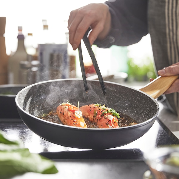 IKEA HUSKNUT frying pan, non-stick coating black, 11 in, Ikea Ireland | 2483AKIBG