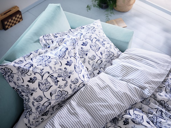 IKEA JUNIMAGNOLIA duvet cover and pillowcase(s), King White / Dark Blue, Ikea Ireland | 4295GUPLS