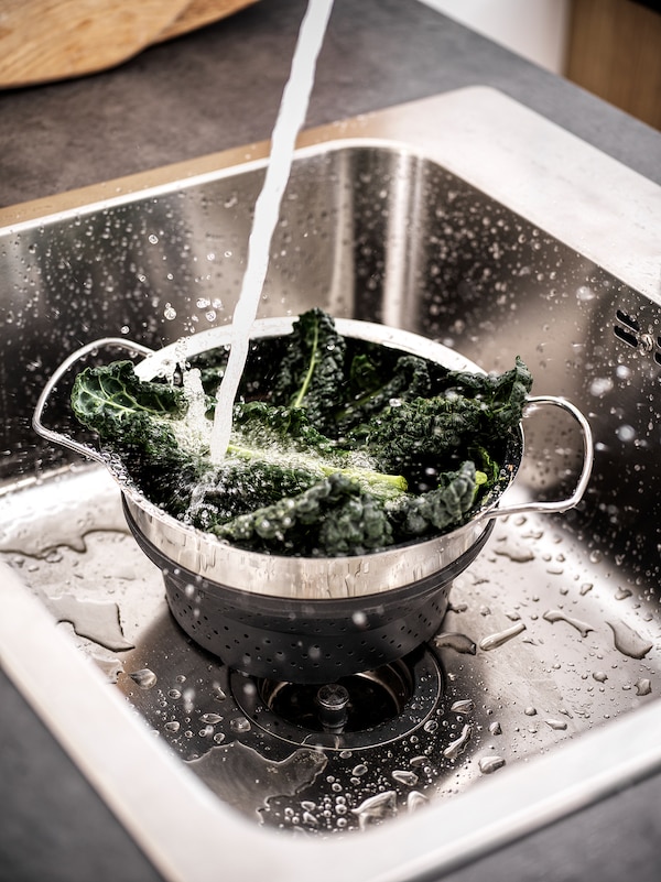 IKEA KLOCKREN colander, 5.3 qt, Ikea Ireland | 7084XSBHM