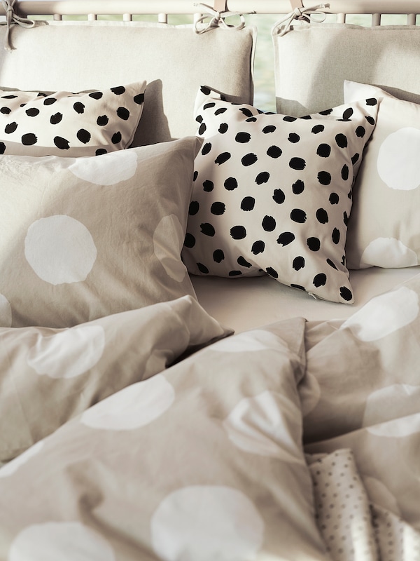IKEA KLYNNETÅG duvet cover and pillowcase(s), Full/Queen (Double/Queen) Beige / White / Dotted, Ikea Ireland | 1964JKTIR