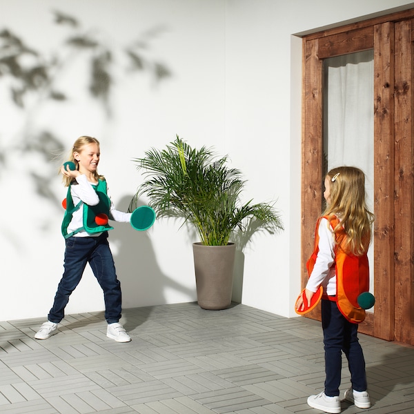 IKEA LUSTIGT tag game with vest and balls, Ikea Ireland | 2790GLIQO