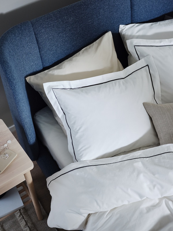 IKEA SILVERTISTEL duvet cover and pillowcase(s), King White / Dark Gray, Ikea Ireland | 8731IRPHA