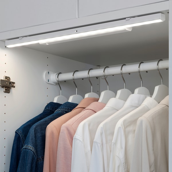 IKEA STÖTTA LED cabinet lighting strip w sensor, battery operated white, 28 in, Ikea Ireland | 5396VZWGE