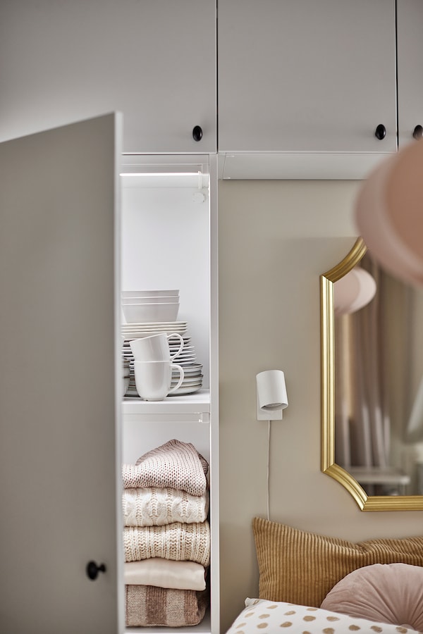 IKEA SVANSELE mirror, gold, 20 7/8x24 3/4 in, Ikea Ireland | 2946EKSCB