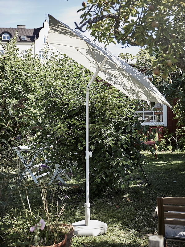 IKEA TVETÖ umbrella, tilting/gray-beige white, 70 7/8x57 1/8 in, Ikea Ireland | 9137FYRTP