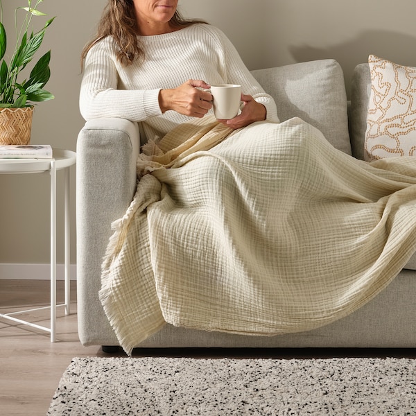 IKEA VALLKRASSING throw, 59x79 in Off White, Ikea Ireland | 8302VNIGL
