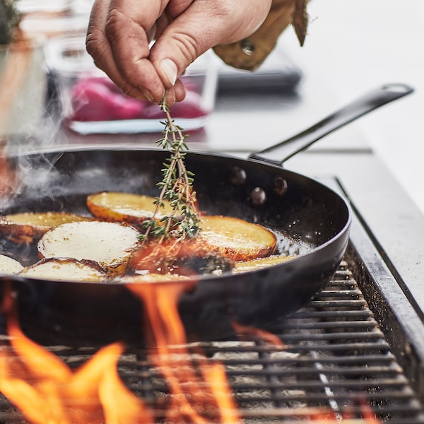 IKEA VARDAGEN frying pan, 11 in Carbon Steel, Ikea Ireland | 1348BYZNM