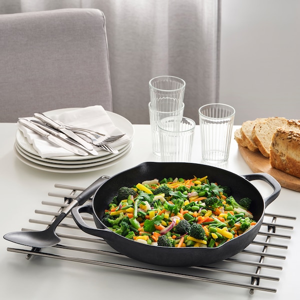 IKEA VARDAGEN frying pan, cast iron, 13 in, Ikea Ireland | 0529SYWDN