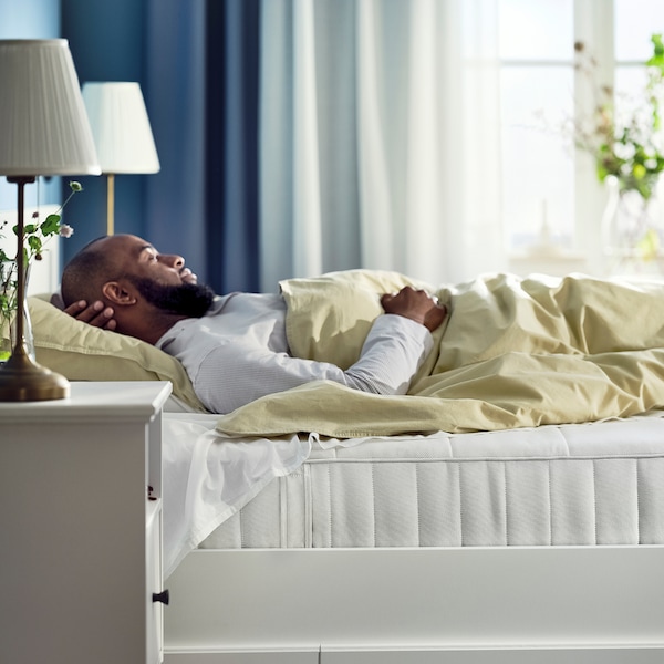 IKEA VESTERÖY pocket spring mattress, Queen Medium Firm / White, Ikea Ireland | 4196AMWGR